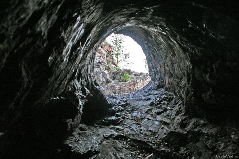  Пугачевская пещера у города Верхний Уфалей Челябинской области
